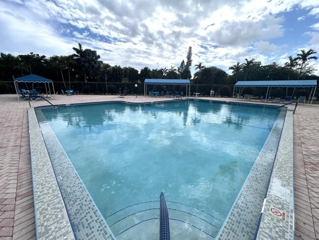 Building Photo - 506 Lori Dr