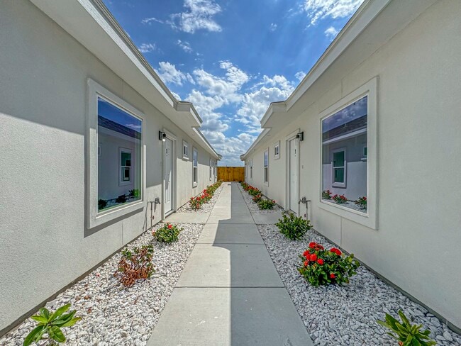 Building Photo - 3311 Wolf Creek Ave