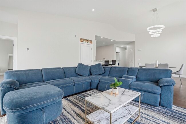 Building Photo - 52 Logan's Run