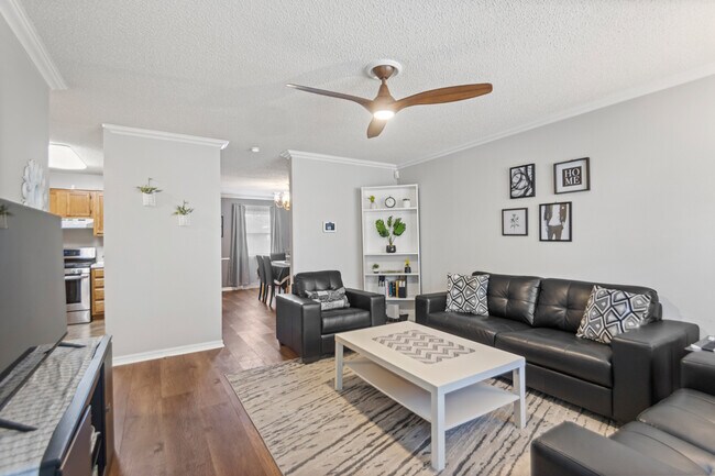 Building Photo - 106 Willow Grove Ct