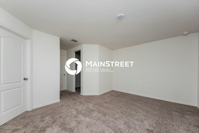 Building Photo - 4 Bedroom Pet-Friendly Home in Mascotte, FL with Main Street Renewal