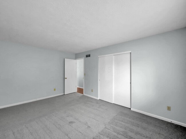Building Photo - 5715 Longford Dr