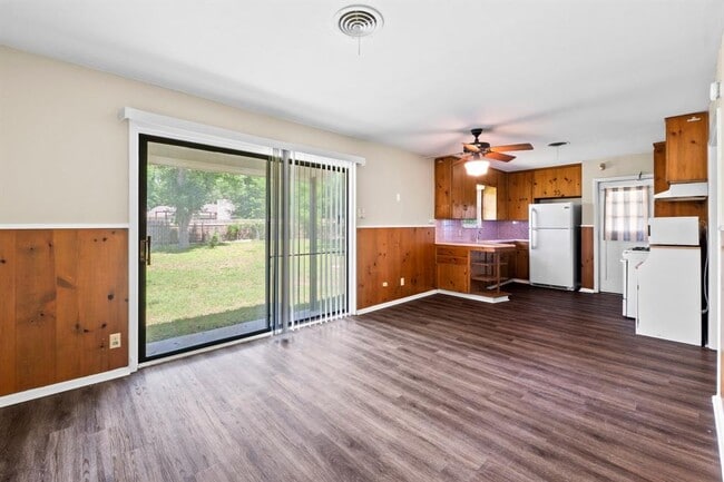 Building Photo - 5118 Waterbrook Dr