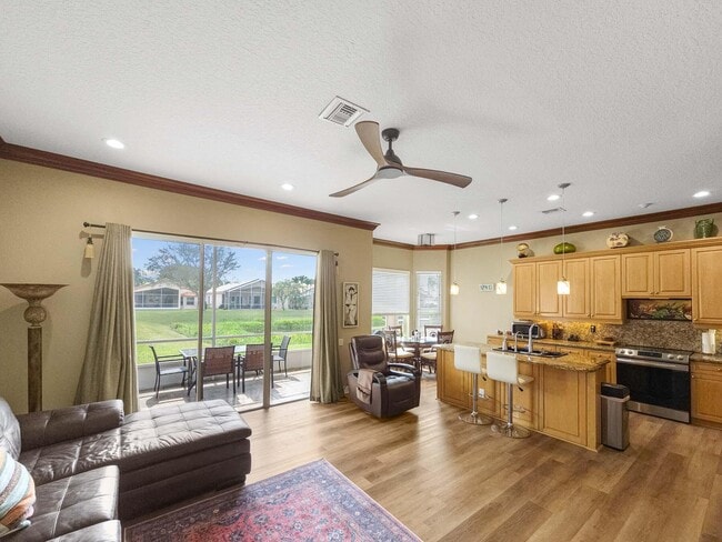 Building Photo - 5058 Glenville Dr