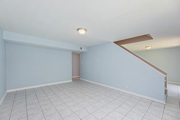 Building Photo - 8524 Dryfield Dr
