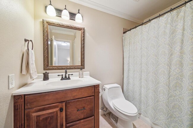Building Photo - 6330 Briar Rose Dr