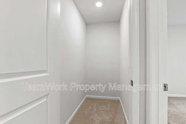 Building Photo - 413 Broad Elm Wy
