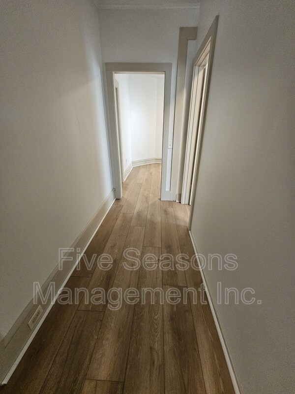 Building Photo - 206-208 North Champlain Street - 208
