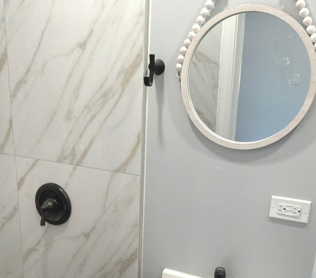 Building Photo - 224 E Cass St