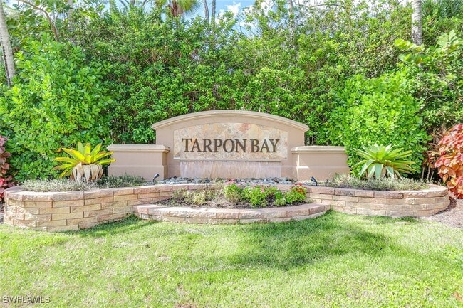 Building Photo - 2012 Tarpon Bay Dr N