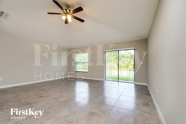 Building Photo - 9725 Sage Creek Dr