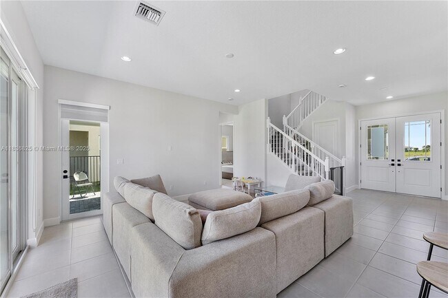 Building Photo - 14458 Spruce Pne Dr