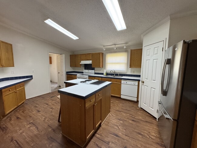 Building Photo - 477 Henrys Country Rd