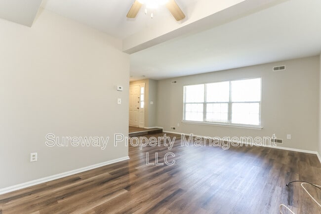 Building Photo - 190 Peregrine Dr