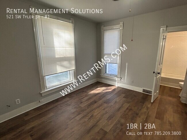 Building Photo - 521 SW Tyler St