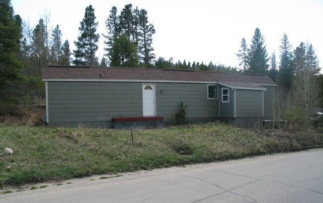 Building Photo - Newly renovated French Creek Home! Updates...
