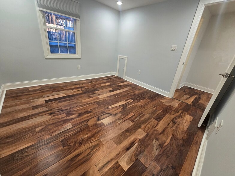 Building Photo - 4338 Coleridge St