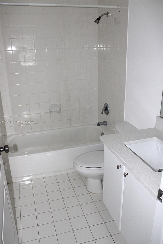 Building Photo - 4435 SW 160th Ave