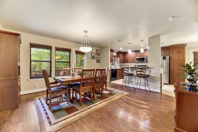 Building Photo - 11313 Menodora Dr