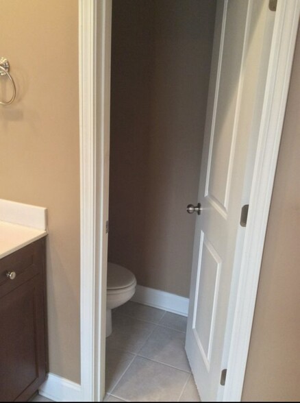 Master bath - 5897 Brookside Oak Cir