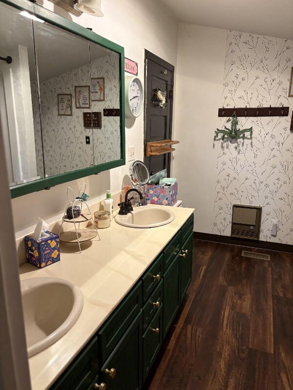 Building Photo - 221 Eldredge Ave SW