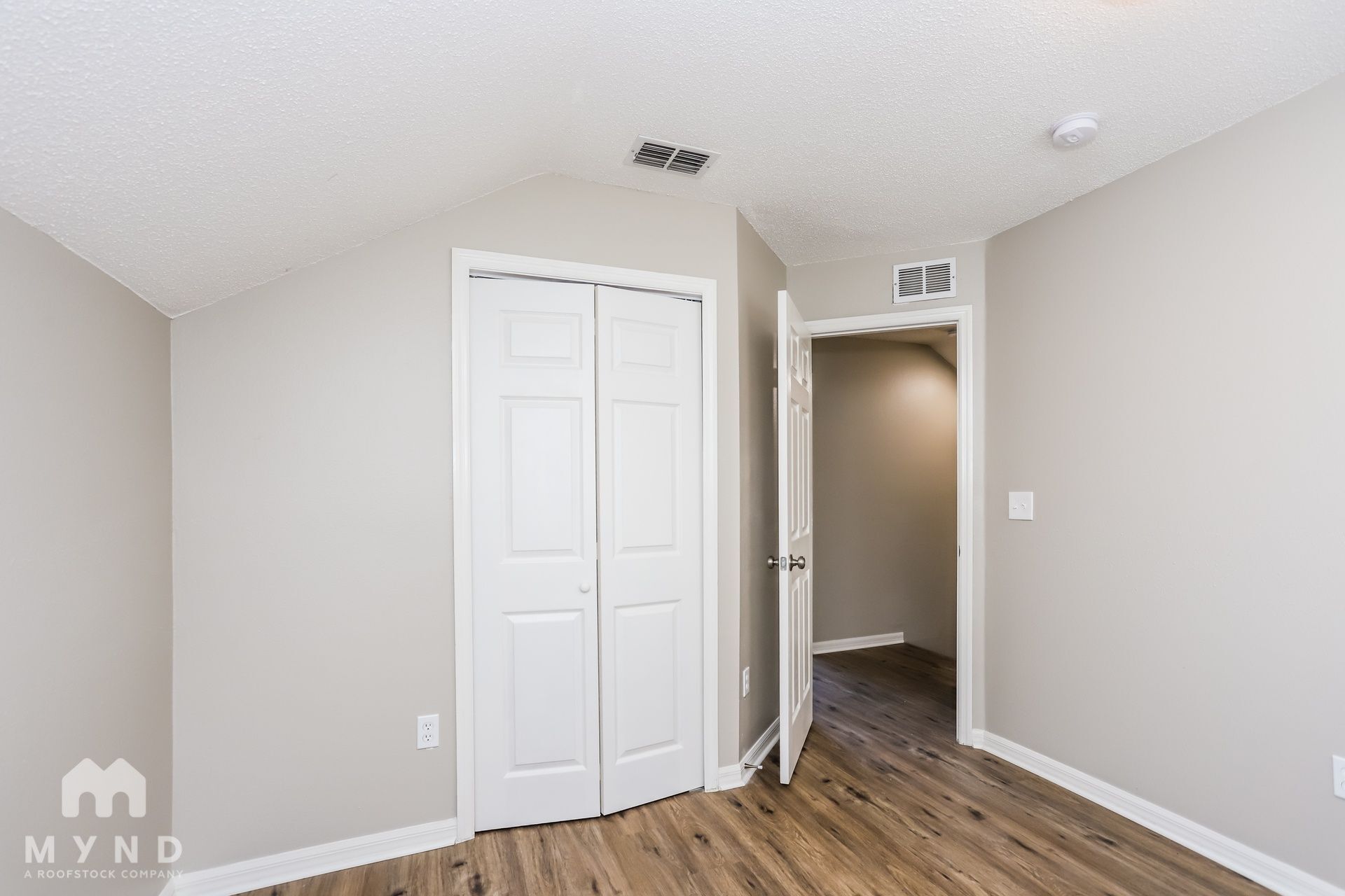 Building Photo - 6119 Sand Key Ln