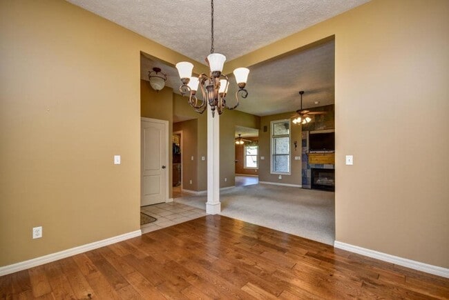 Building Photo - Executive Rental in Park Crest Meadows