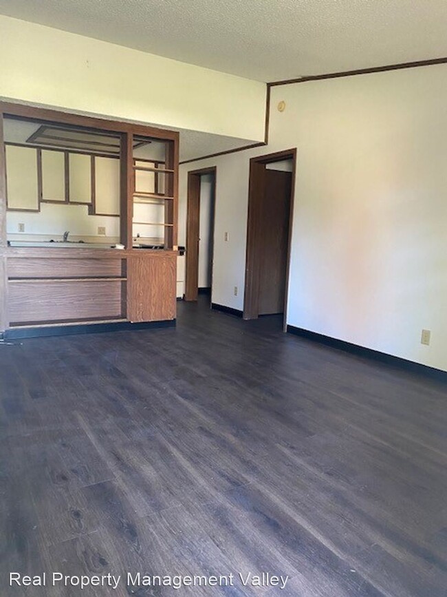 Building Photo - 1 br, 1 bath House - 1003 Red Deer Drive