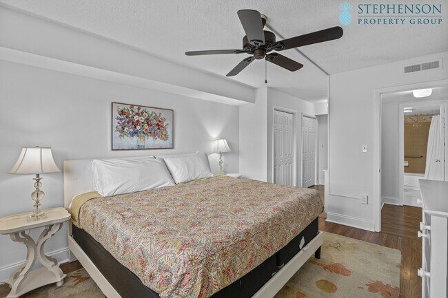 Building Photo - 1825 St Julian Pl