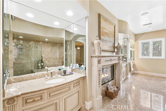 Building Photo - 5061 E Copa De Oro Dr