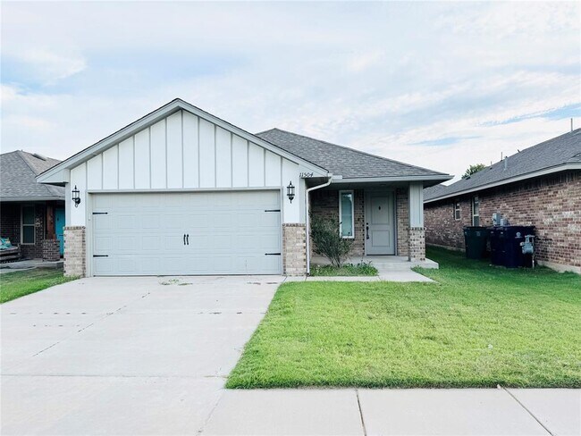 Building Photo - 11504 SW 8th Cir