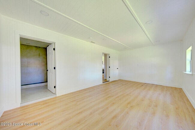Building Photo - 4580 Flood St