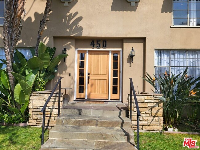 Building Photo - 450 Rexford Dr