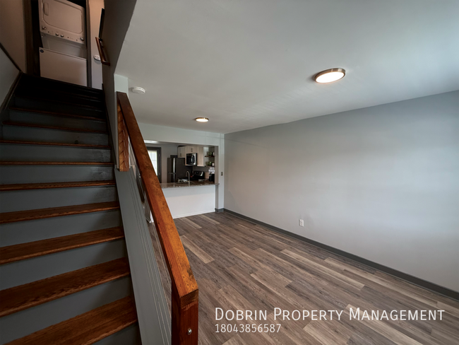Building Photo - 1707 Colorado Ave