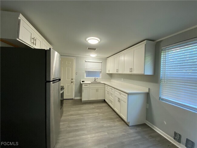 Building Photo - 1539 Piney Rd