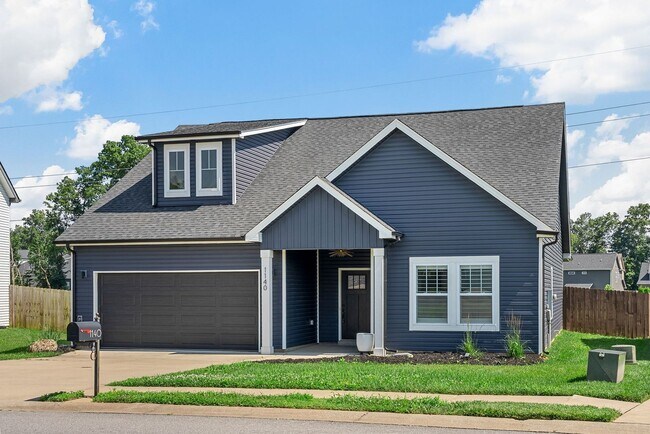 Building Photo - Pet Friendly Three Bedroom with Bonus!