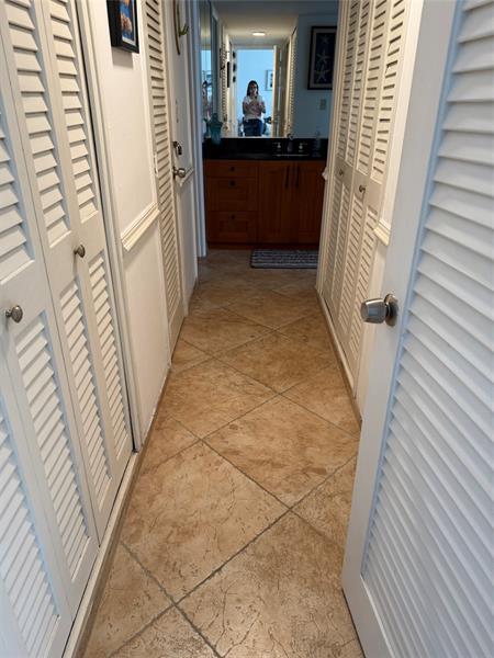 Building Photo - 305 N Pompano Beach Blvd