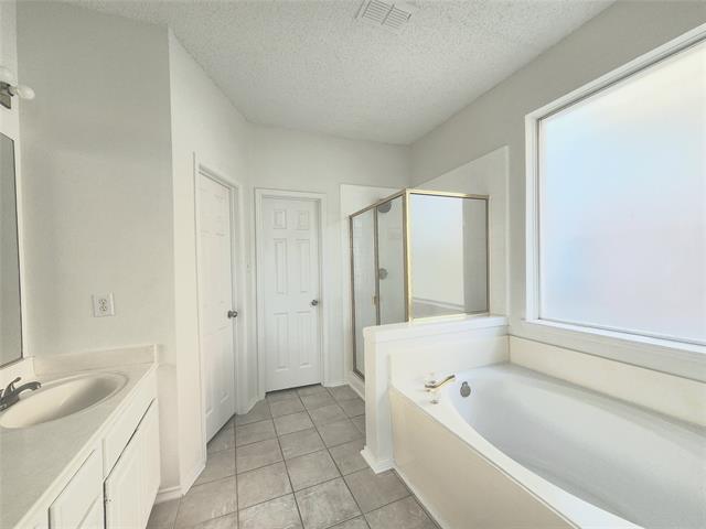 Building Photo - 3917 Rushden Ct