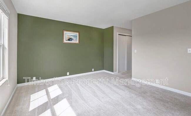 Building Photo - 5902 Chorus Heights