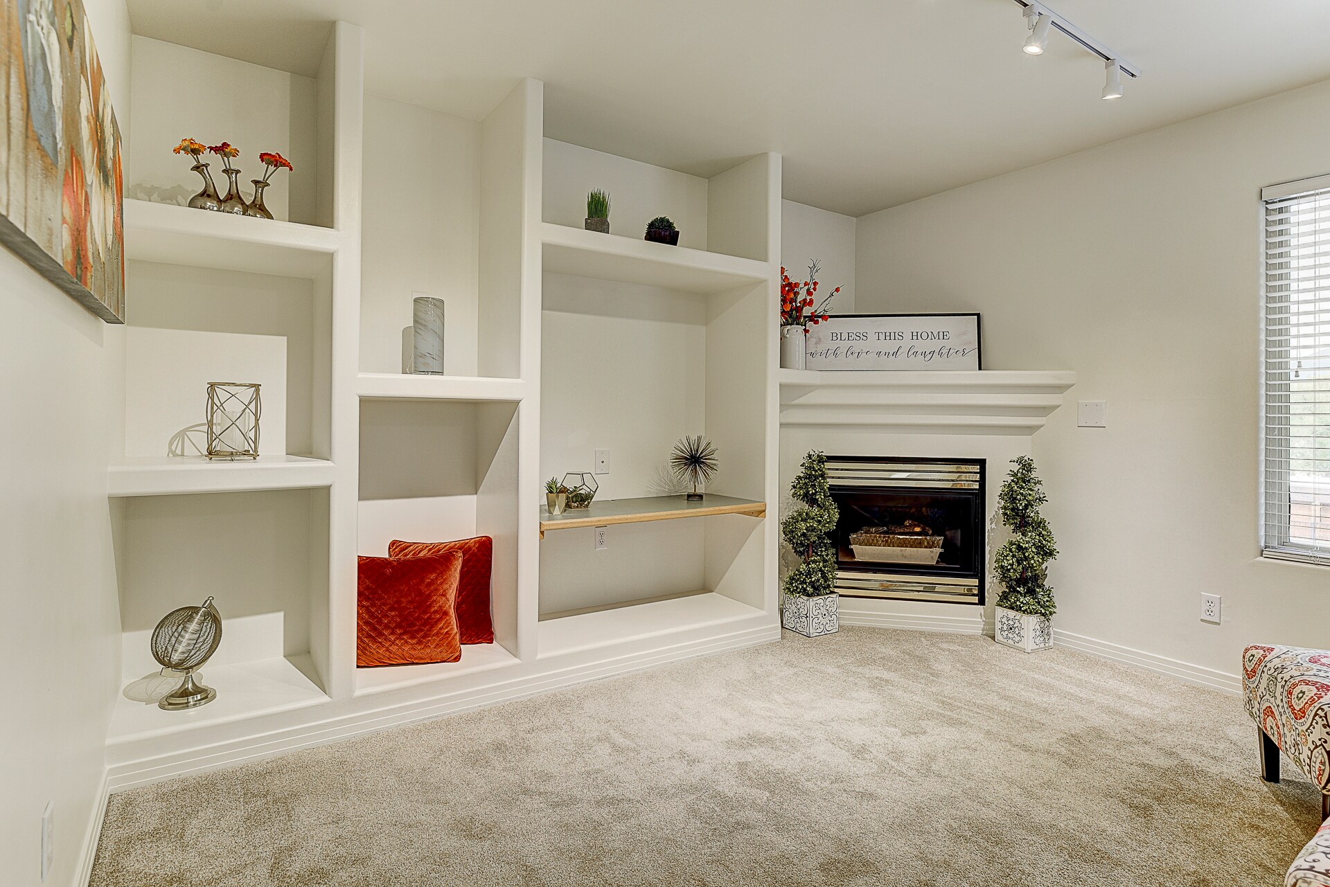 Building Photo - 619 Manitou Blvd