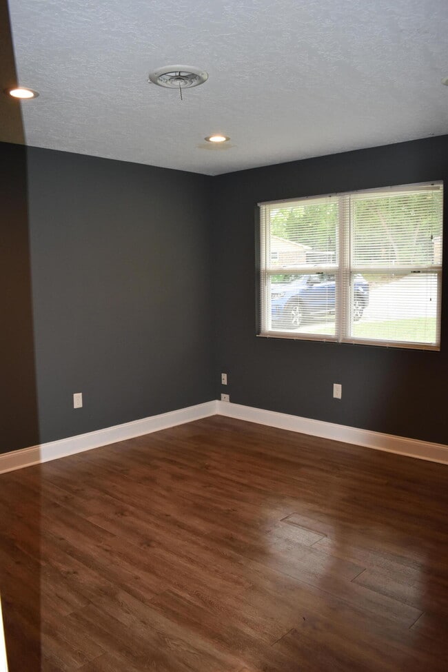 Building Photo - 2922 Nighthawk Dr