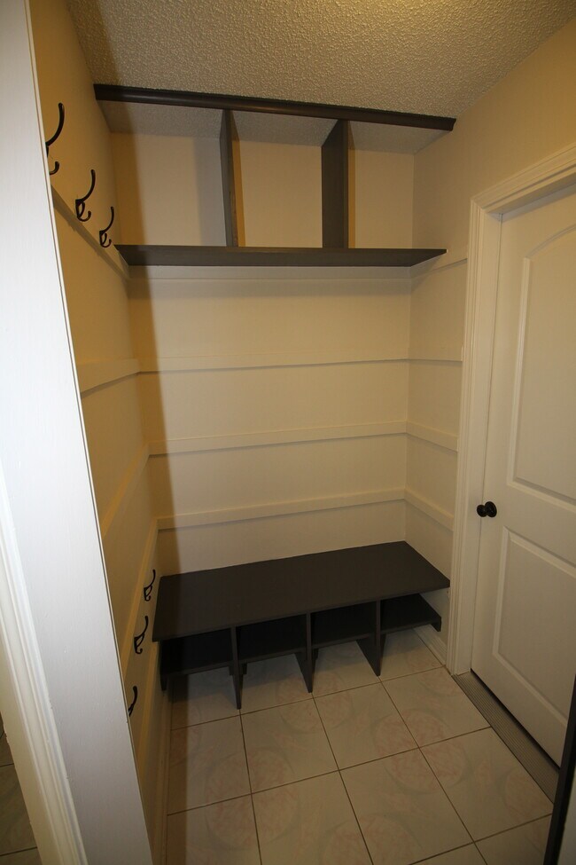 Building Photo - 1124 Orchid Dr