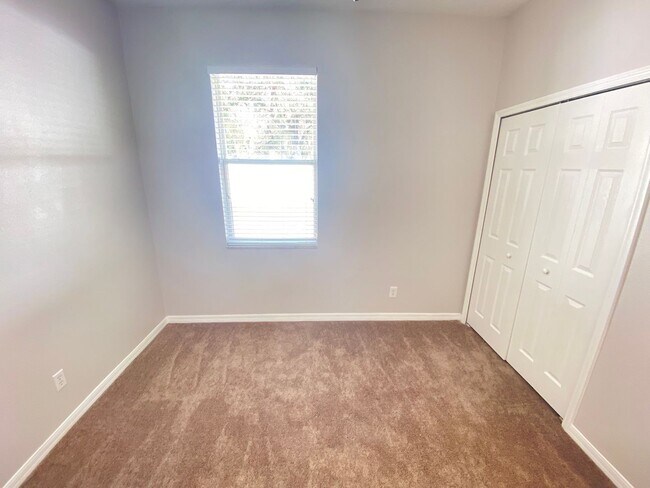 Building Photo - 1737 Lalique Ln