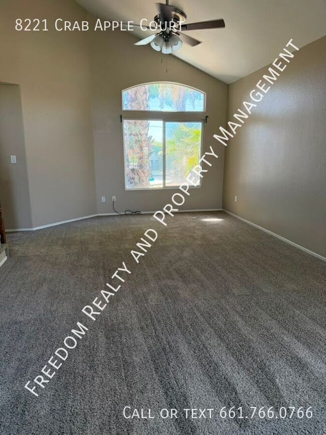 Building Photo - 8221 Crab Apple Ct