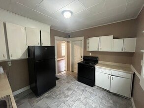 Building Photo - 528 Seward St