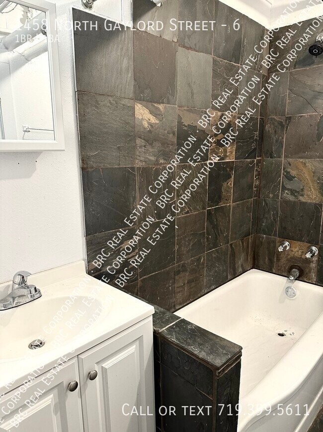 Building Photo - 1458 N Gaylord St