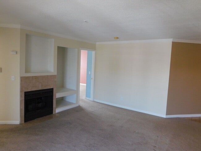 Building Photo - 3 Bed | 2 Bath | 1,264 sq ft | Littleton, CO  **Available Mid August**