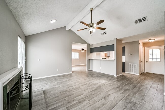 Building Photo - 1613 Brook Meadow Dr