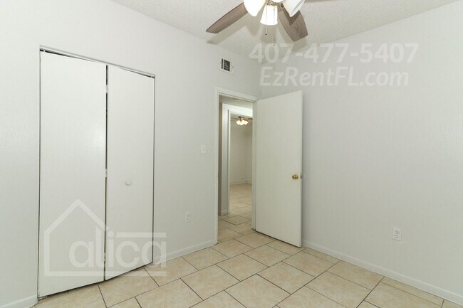 Building Photo - Completely Remodeled 3/1 in Orlando with C...