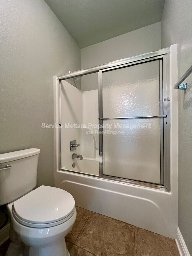 Building Photo - 2926 Greystone Dr